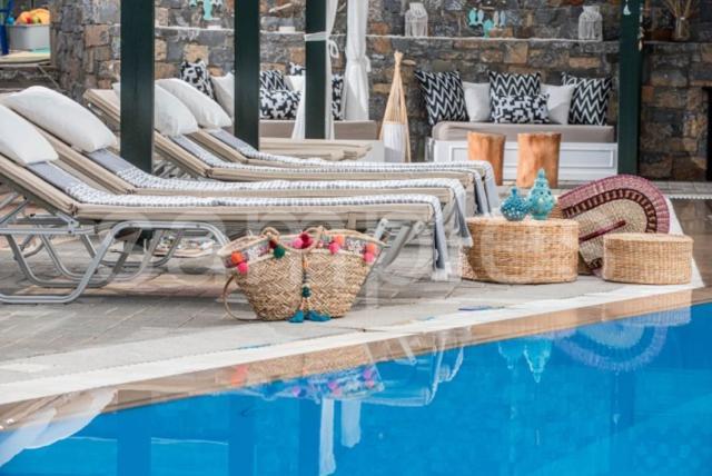 Everest Apartments And Suites Сталида Экстерьер фото