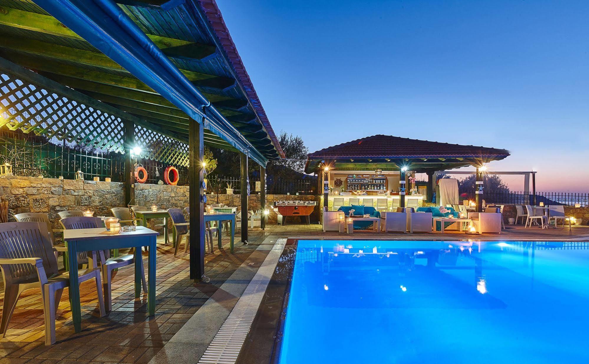 Everest Apartments And Suites Сталида Экстерьер фото